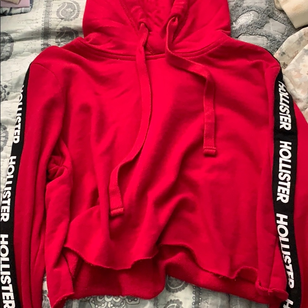 red crop hoodie